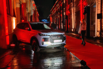 Budapesten szállt partra a jutányos luxusterepjáró