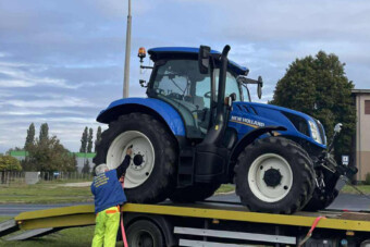 Olcsón árul különleges járműveket az állam