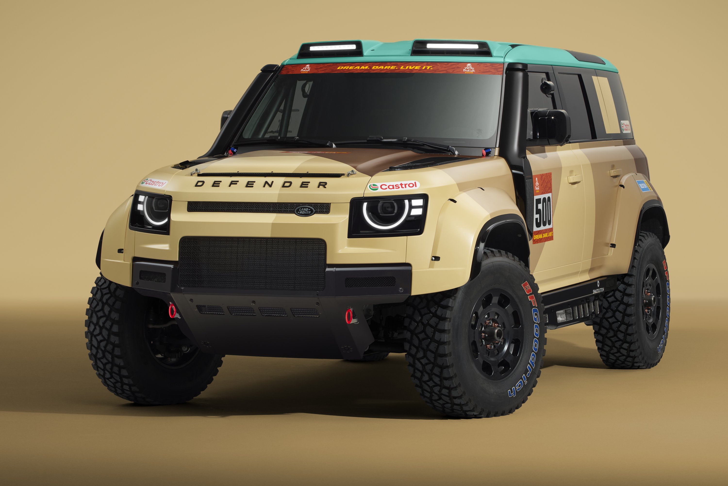 defender_dakar_d7x-r_500_front_3-4_16x9 | Vezess | Vezess