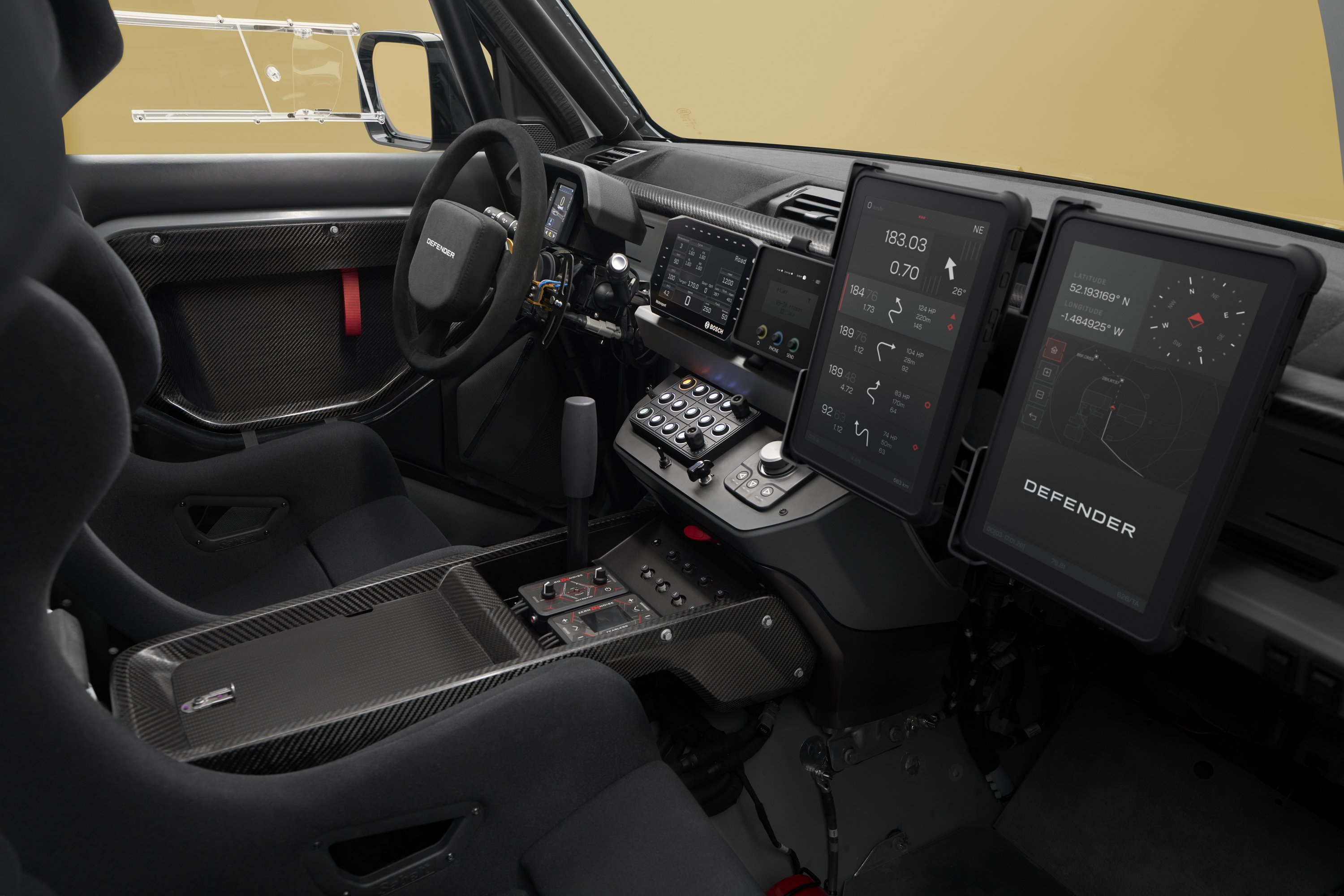 defender_dakar_d7x-r_interior_16x9 | Vezess | Vezess