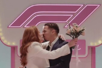 F1-es pilóta adta össze a szerelmeseket