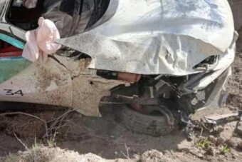 A rendőrök oszlatták fel a Ferrari nagy túráját, valaki így is összetörte az autóját