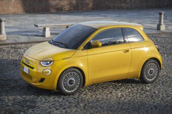 Benzinmotort szereltek az elektromos Fiatba