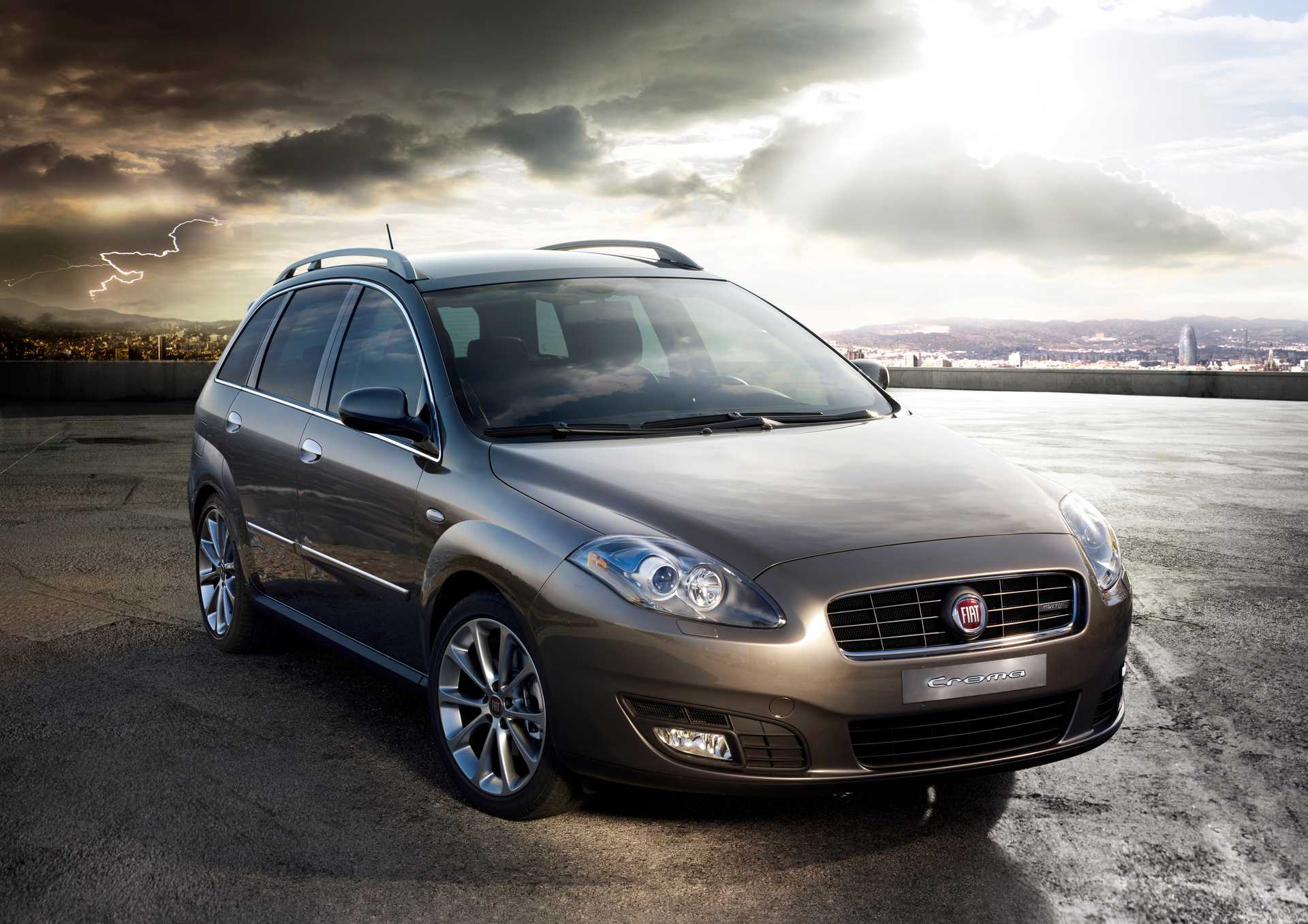 fiat-croma-front-side-0-305167 | Vezess | Vezess