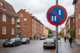 Ezt a KRESZ-táblát csak akkor érted, ha tudod, milyen nap van