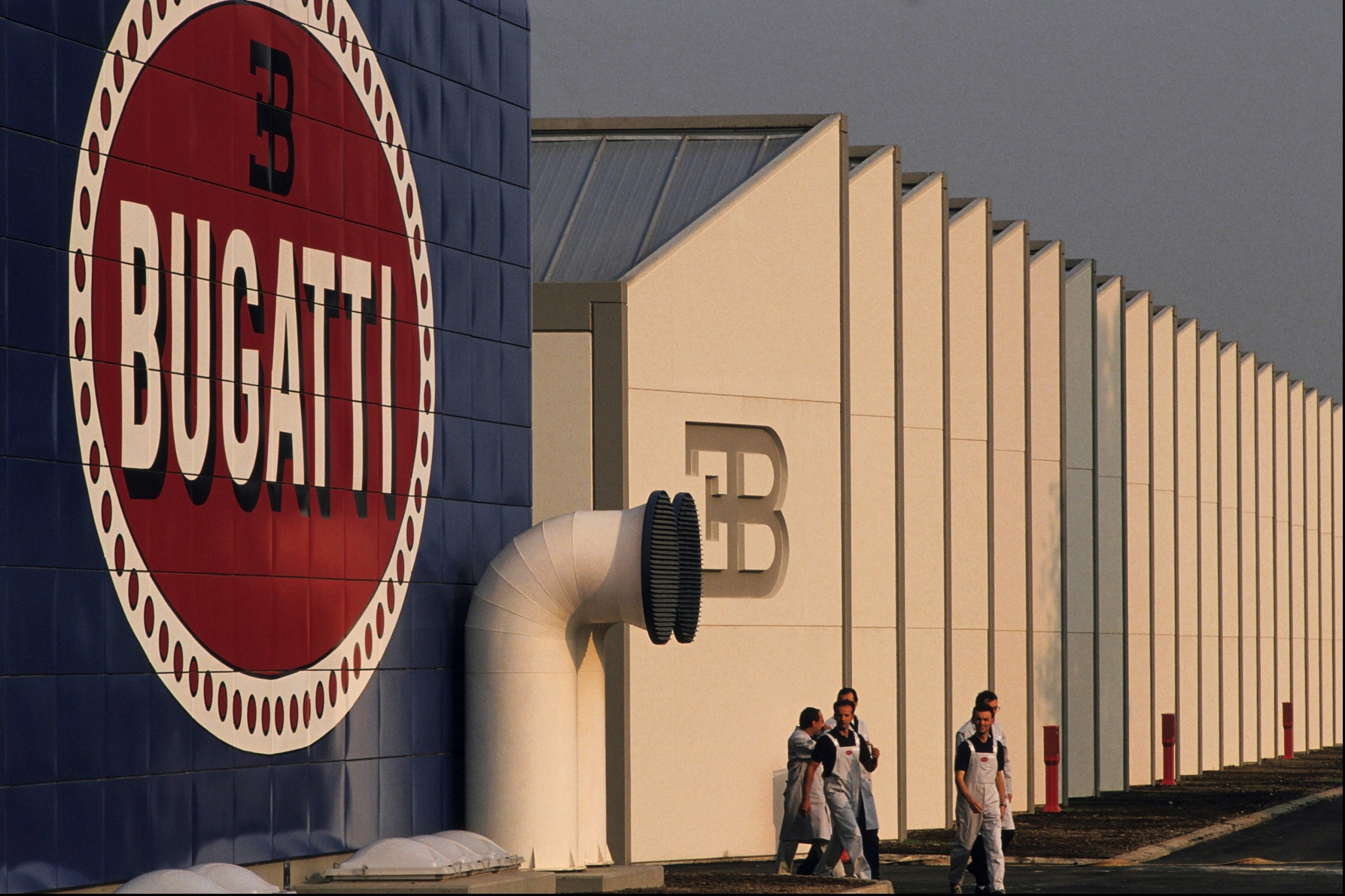 Bugatti tests of the prototype number 1 in Italy in February 01 1991 | Vezess | Vezess