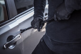 Autólopást színlelt, hogy ne kelljen boltba mennie a nejével