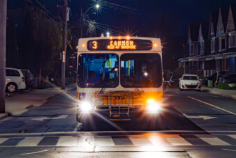 Elloptak egy buszt, utasokkal együtt