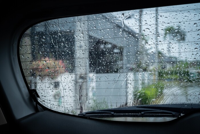 Így védekeztek régen a párásodó szélvédő ellen