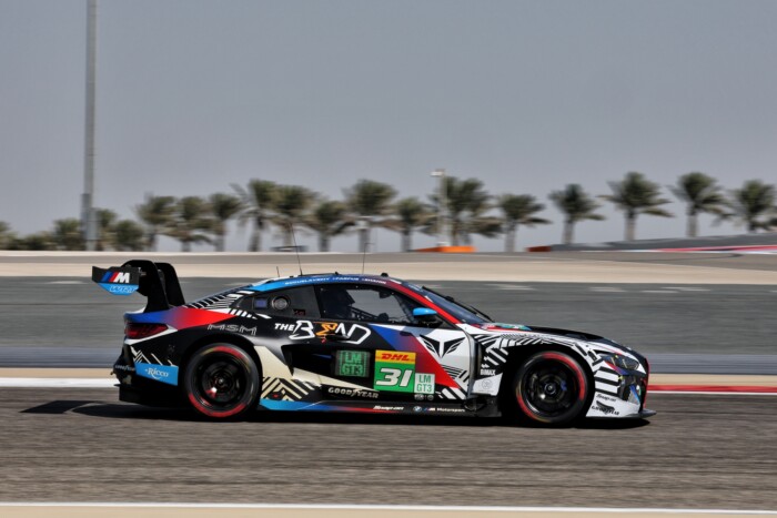 Beintett a középső ujjával, kétmillióra büntették 3