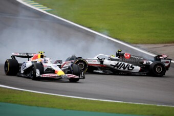 Újra büntették, közel az eltiltáshoz az F1-pilóta