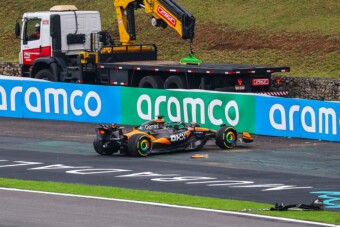 Dráma az F1-sprinten, autót tört a bajnokesélyes