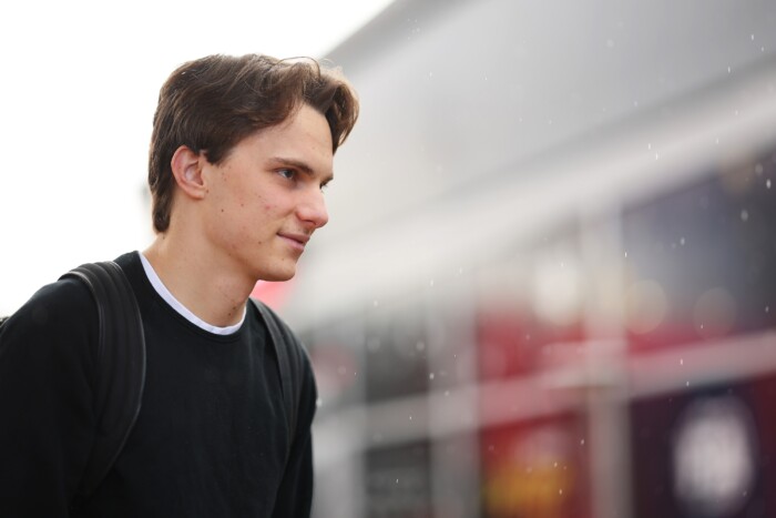 Piastri a McLaren elfogultságáról posztolt