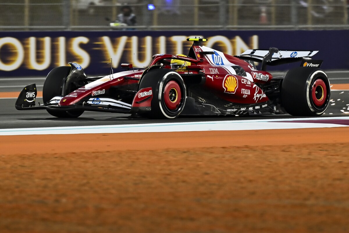 Büntetéshullám a katari F1-sprint előtt, Hamilton is érintett