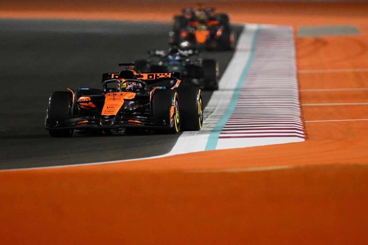 Tükörsima Piastri-siker a katari F1-sprinten