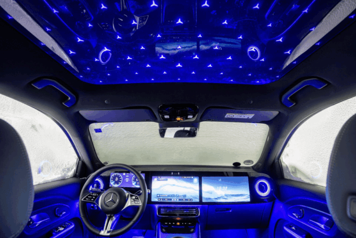 Tele lesz kijelzőkkel a legkisebb Mercedes SUV 9