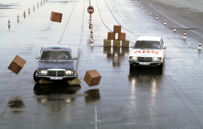 Ez történik valóban, ha nagyot akarunk fékezni 2 | Vezess Ez történik valóban, ha nagyot akarunk fékezni 2