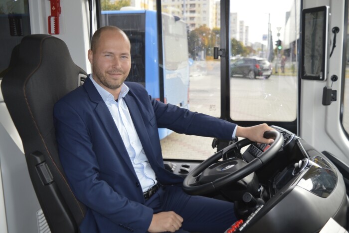 Visszatér a csuklósok királya, itt vannak az új Ikarus titkai 8 | Vezess Visszatér a csuklósok királya, itt vannak az új Ikarus titkai 8