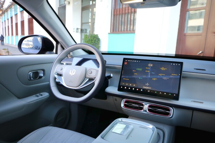 Ütőképes kínai családszállító érkezett Magyarországra 14 | Vezess Ütőképes kínai családszállító érkezett Magyarországra 14