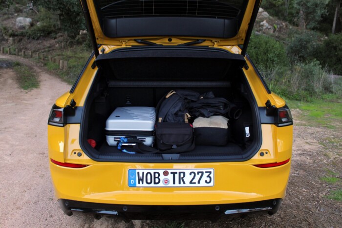 Nem lesz dízel, csak hibrid a magyarok kedvenc Volkswagenéből 17