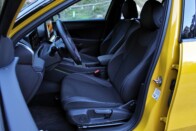 Kaméleonként válthatják a színüket a jövő autói 1 Kaméleonként válthatják a színüket a jövő autói 1