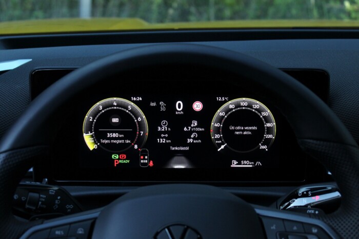 Nem lesz dízel, csak hibrid a magyarok kedvenc Volkswagenéből 15