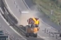 Elnézte a sávváltást az M3-ason, csúnya vége lett 1 Elnézte a sávváltást az M3-ason, csúnya vége lett 1