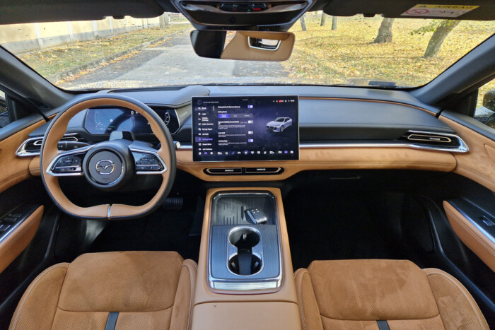 Érkezett valami kínai, Mazda-logóval 8 | Vezess Érkezett valami kínai, Mazda-logóval 8