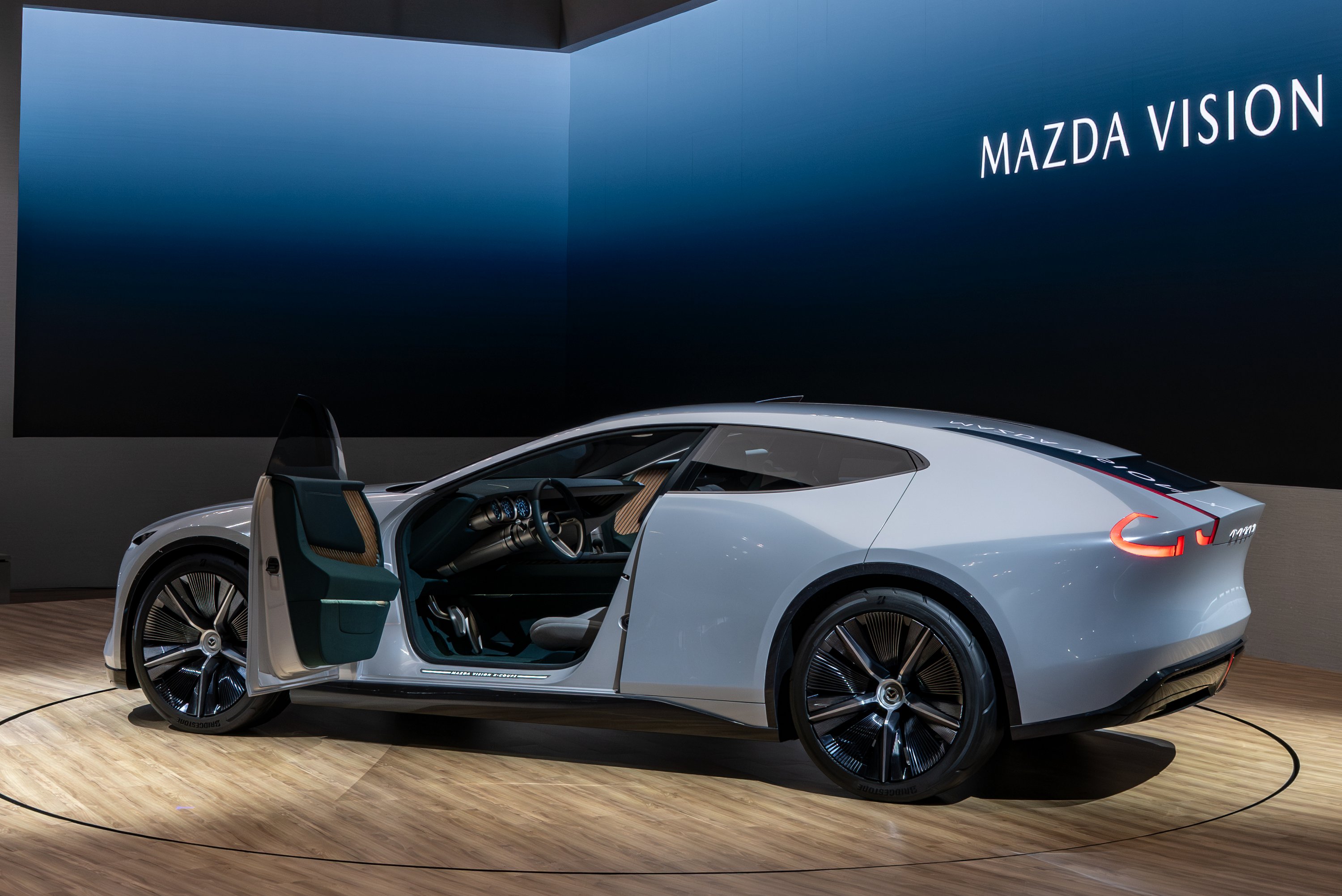 mazda_vision_x-coupe_jms25_4_highres | Vezess | Vezess