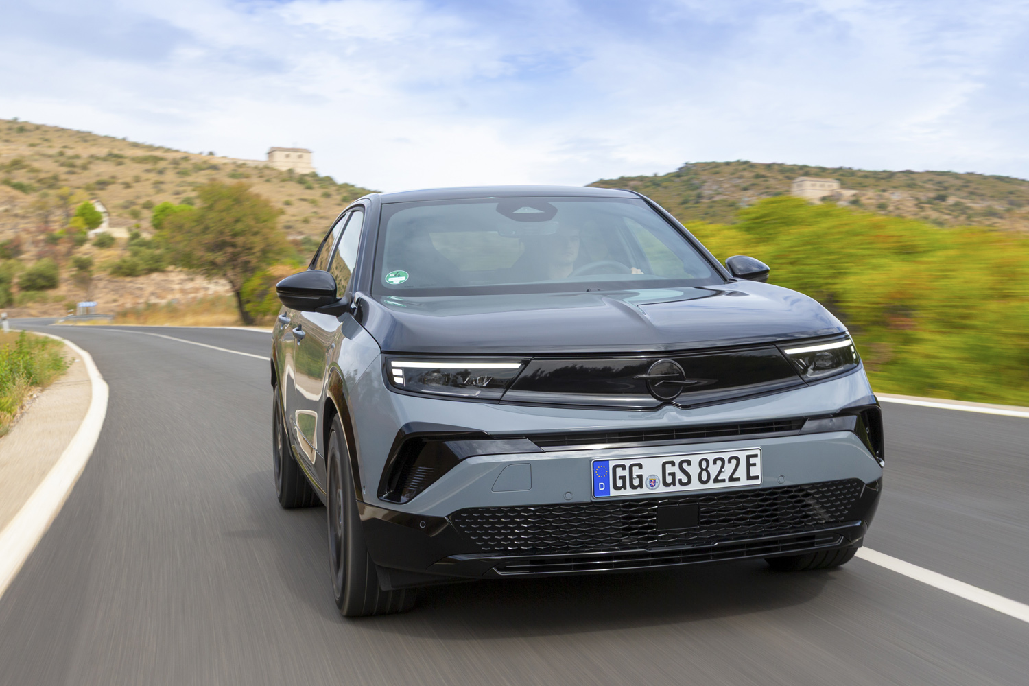 Villanyhajtással hoz élményautót az Opel