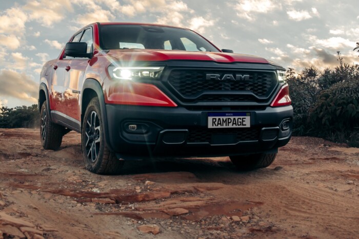 Kihívót kaphat a Ford Ranger, a Toyota Hilux 7