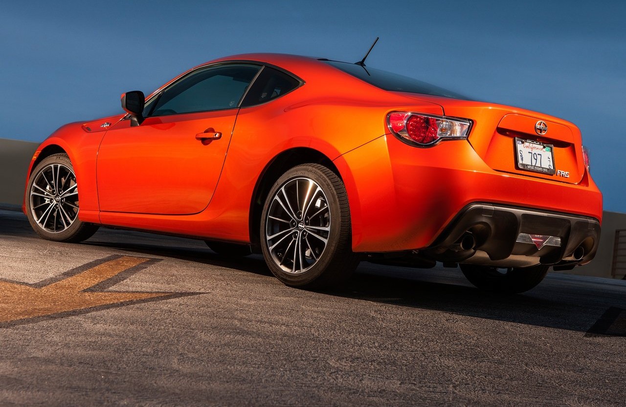 scion-fr-s-2013-1280-1fe940075d455ecfe185f154d1d997bcb1 | Vezess | Vezess