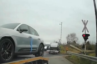 A komáromi rendőrök is készen voltak attól, amit a vasúti átjáróban láttak