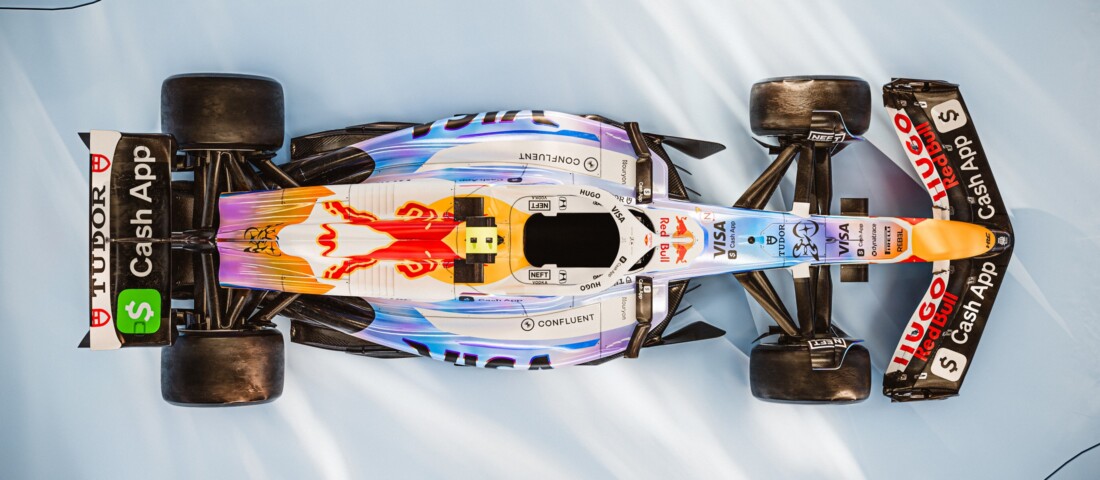 Színváltós autóval indulnak az F1-ben