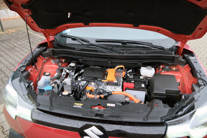 18 milliós Suzukit vezettünk a Bakonyban 16