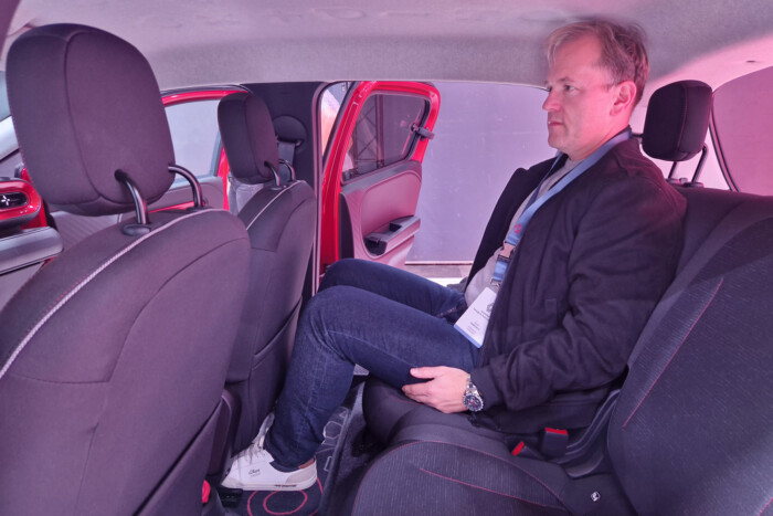 Olcsó, cuki autóval szerezne vevőket a Renault 9