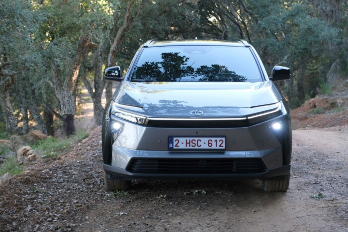 Nem megújult, újjászületett a Toyota villanyautója 6 | Vezess Nem megújult, újjászületett a Toyota villanyautója 6