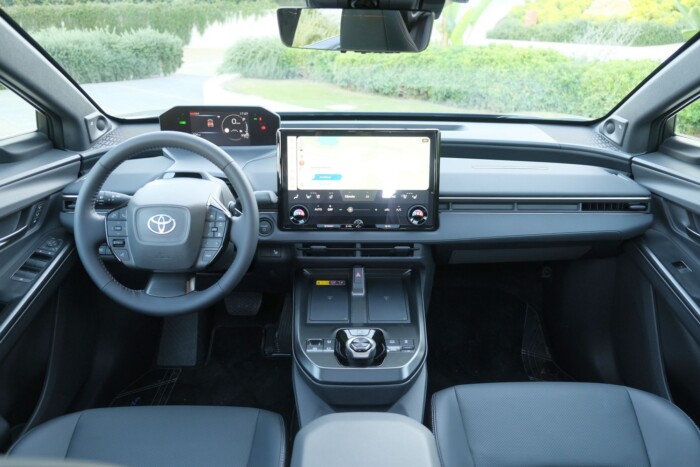 Nem megújult, újjászületett a Toyota villanyautója 8 | Vezess Nem megújult, újjászületett a Toyota villanyautója 8