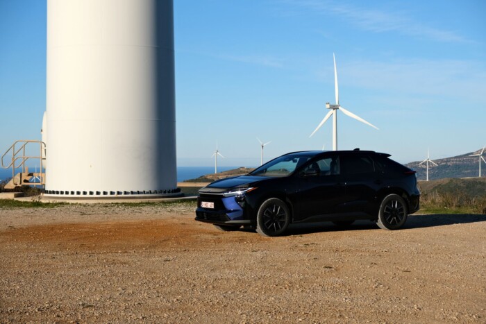 Nem megújult, újjászületett a Toyota villanyautója 15 | Vezess Nem megújult, újjászületett a Toyota villanyautója 15