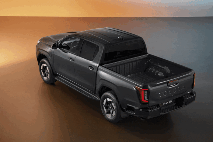 Nagy váltás jön a Toyota elpusztíthatatlan legendájánál 8