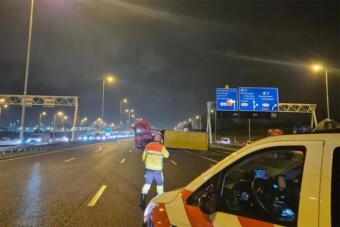 Így büntethet meg 170 ezerre a rendőr bámészkodásért