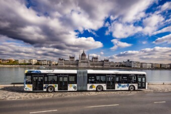 Visszatér a csuklósok királya, itt vannak az új Ikarus titkai