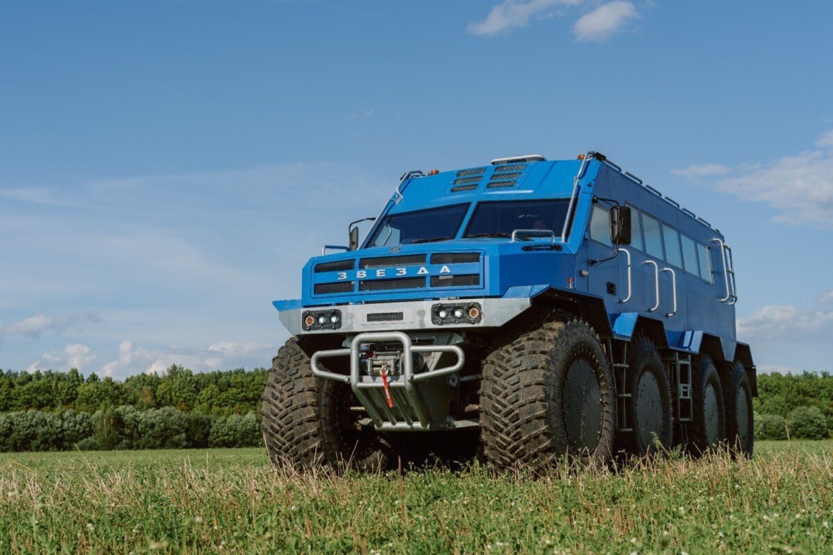 Itt az orosz gépszörny, aminek nemhogy aszfalt, de még talaj sem kell