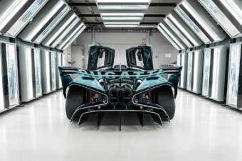 Káprázatos autóval zárja le a Bugatti a W16-os korszakot