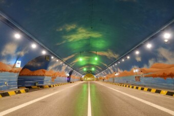 Itt az új világcsúcs, ilyet még soha nem csináltak autópályán