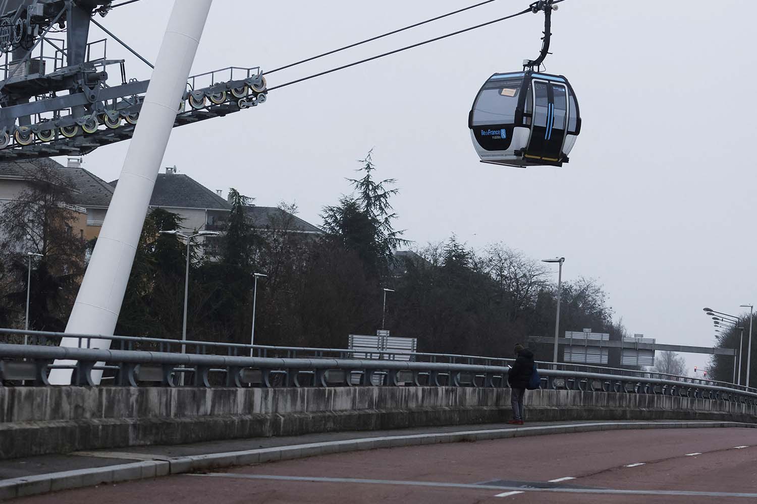FRANCE-C 1-INAUGURATION-DAY-CABIN-CAR | Vezess | Vezess