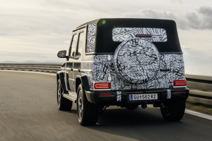 Visszatér a legértelmetlenebb, legkívánatosabb Mercedes 5