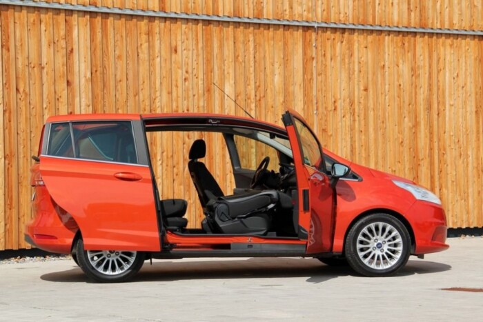 Magyar családok kedvenc használt autója lehetne ez a trükkös Ford 6 | Vezess Magyar családok kedvenc használt autója lehetne ez a trükkös Ford 6