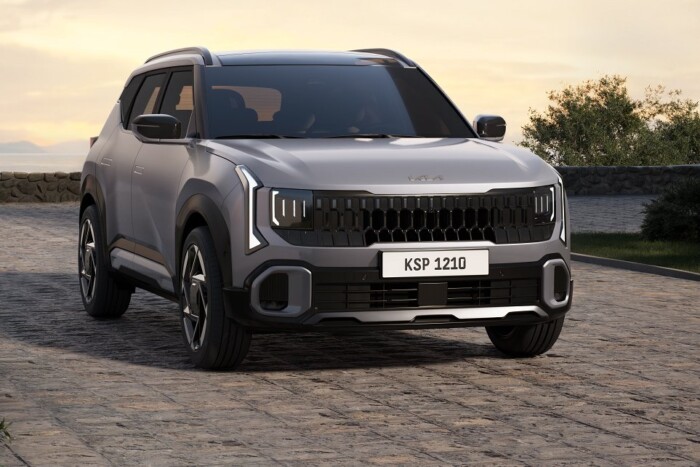 Robusztus tesót kap a Kia Niro 10 | Vezess Robusztus tesót kap a Kia Niro 10