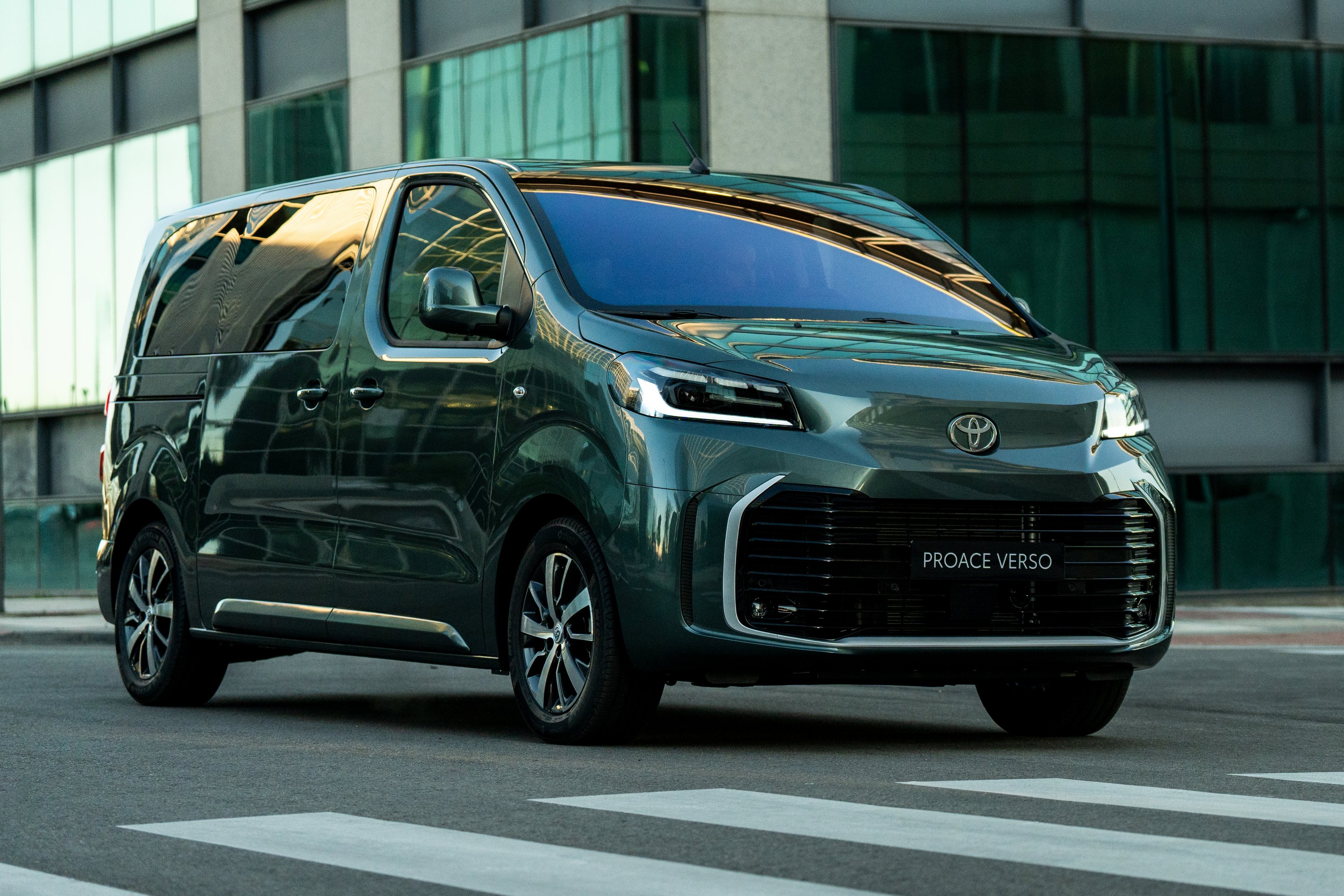 92678-toylcvprofessional2024hubsocimg21 | Vezess | Vezess